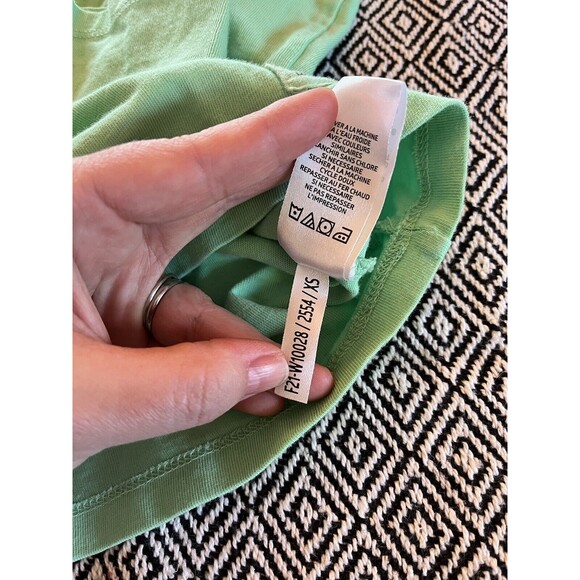 Life is Good Shirt, Women's XS 3/4 Sleeve, Snowmies, Holidays EUC Green - Picture 5 of 8